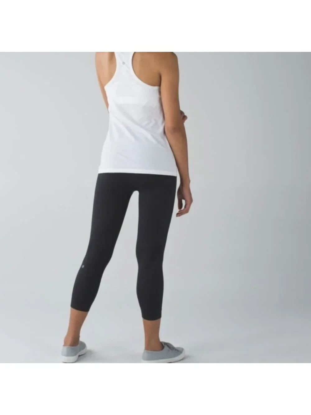 Lululemon Zone In Crop Black - Picture 3 of 11